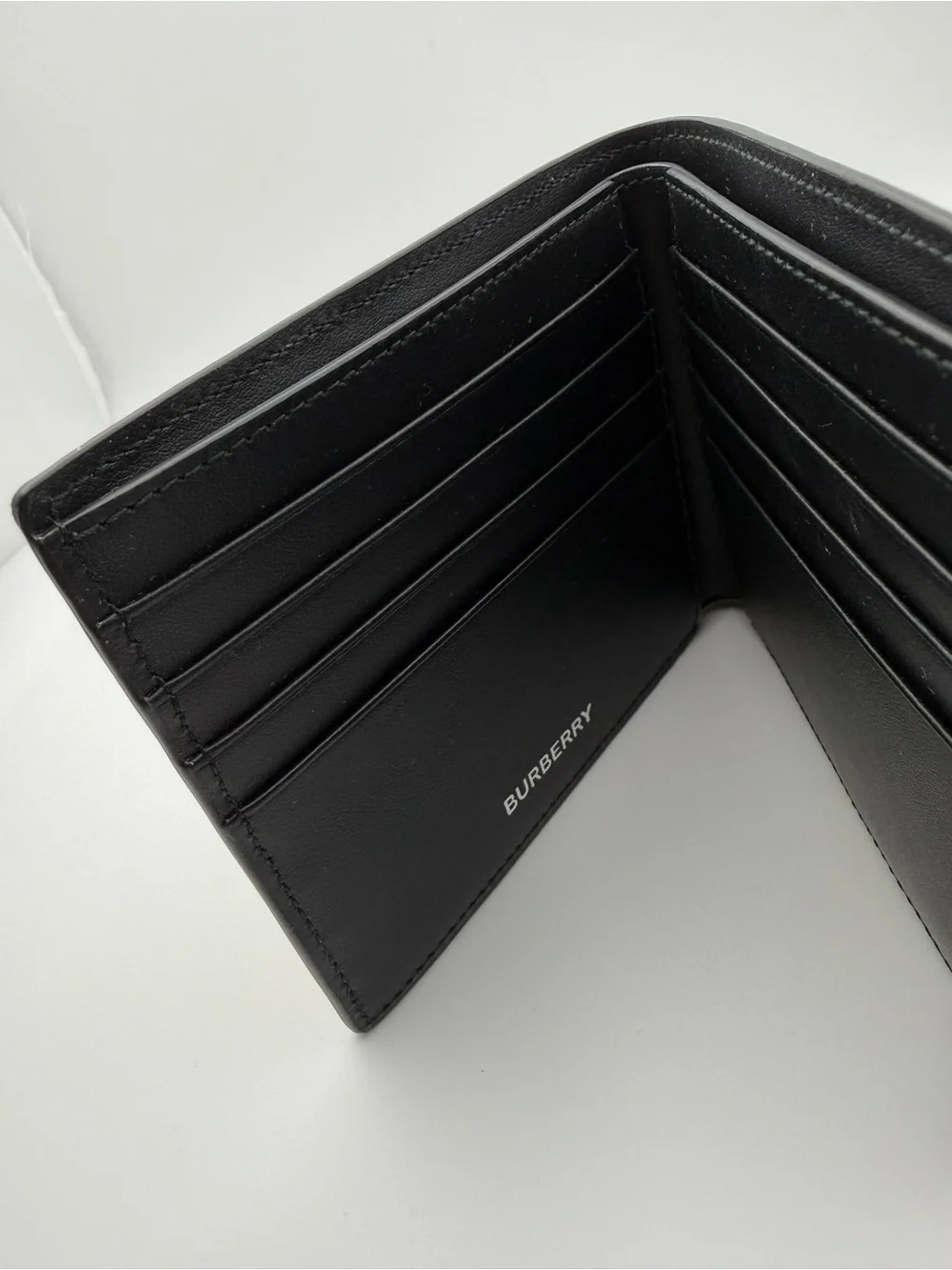 Burberry slim bifold